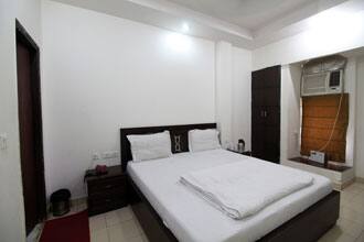 HOTEL CRYSTAL PALACE, New Delhi 2